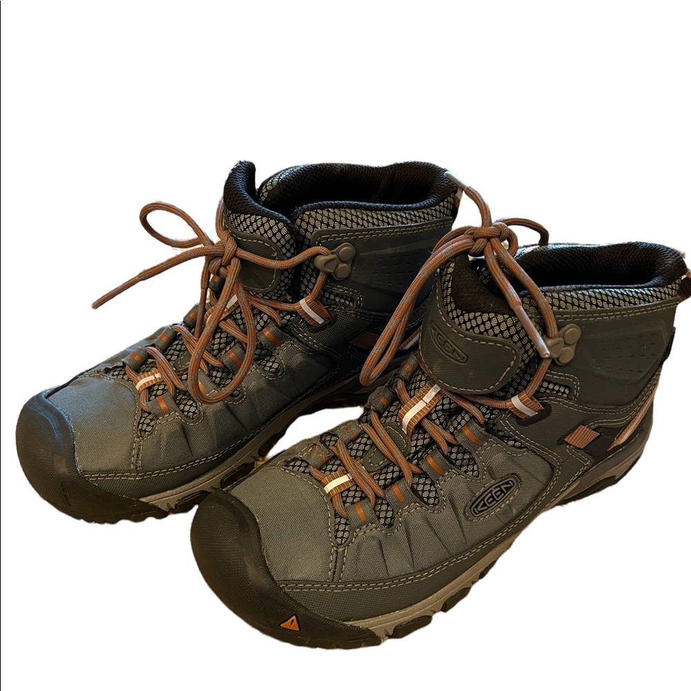 Keen waterproof boots - youth